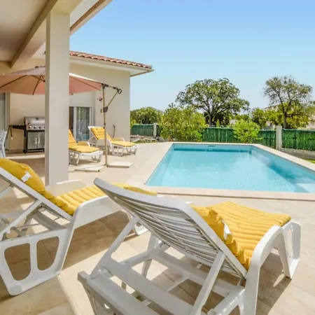 Piscine 7 Min Vue Montagne Clim Holiday home