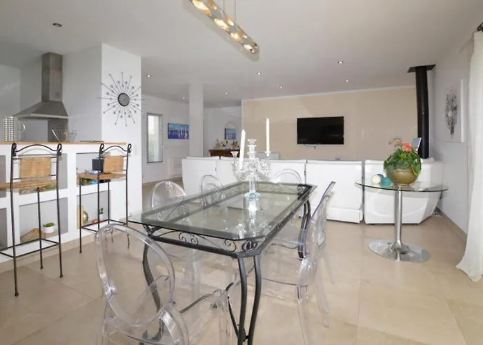 Piscine 7 Min Vue Montagne Clim Holiday home Prunelli-di-Fiumorbo