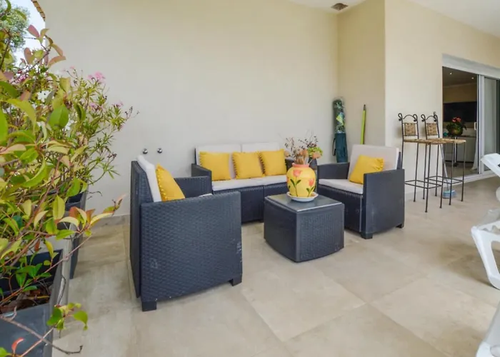 Piscine 7 Min Vue Montagne Clim