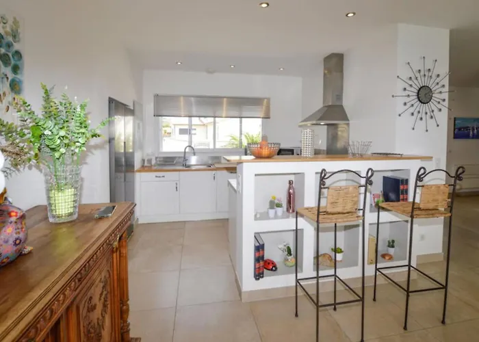 Piscine 7 Min Vue Montagne Clim Holiday home