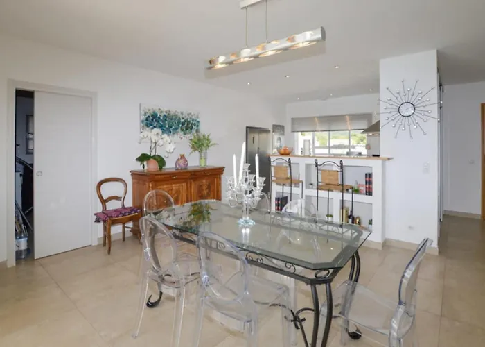 Piscine 7 Min Vue Montagne Clim Holiday home