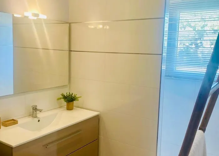 Piscine 7 Min Vue Montagne Clim Holiday home Prunelli-di-Fiumorbo